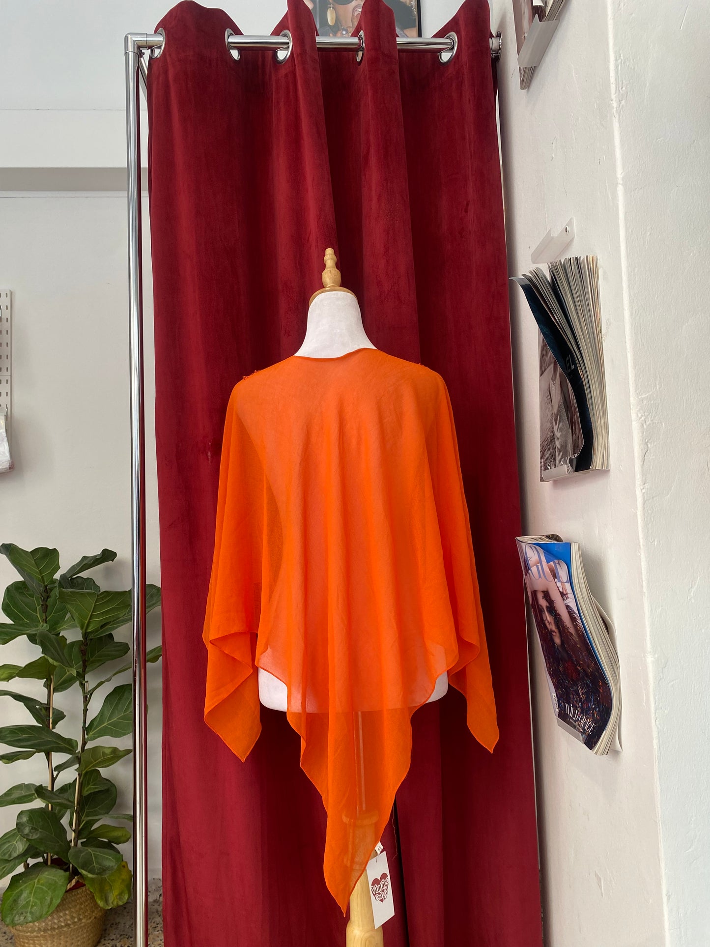 Orange sequin poncho š§”
