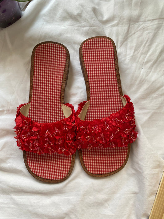 Brand new vintage flower sandals