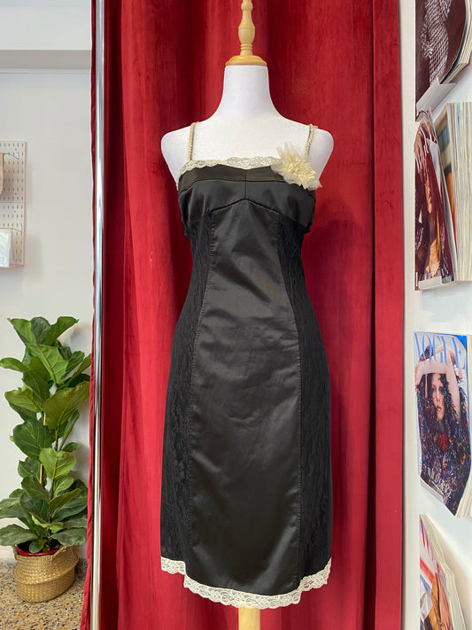 Classical Italian bodycon dress with lace details and open back