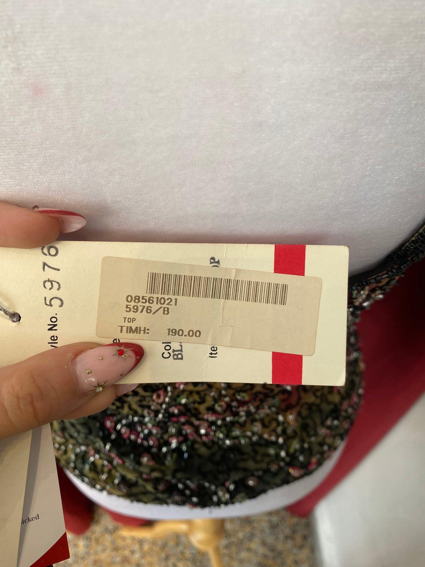 100% silk handbeaded top 🦚