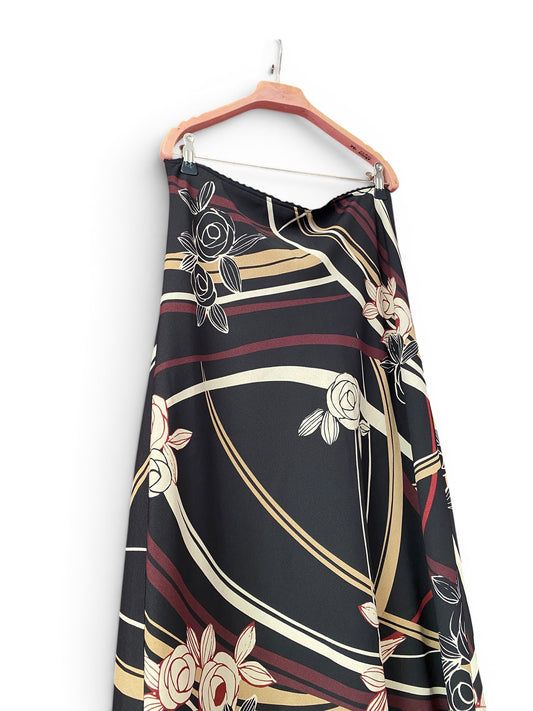 The perfect black skirt 🖤