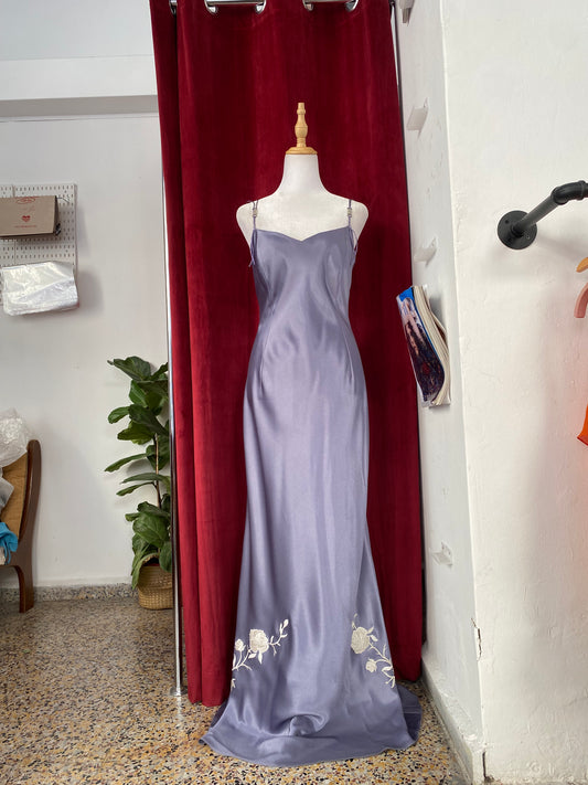 Satin light purple embroidered gown š§