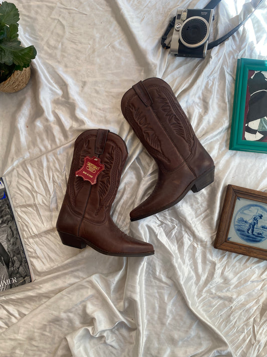 Leather brand new vintage brown cowboy boots