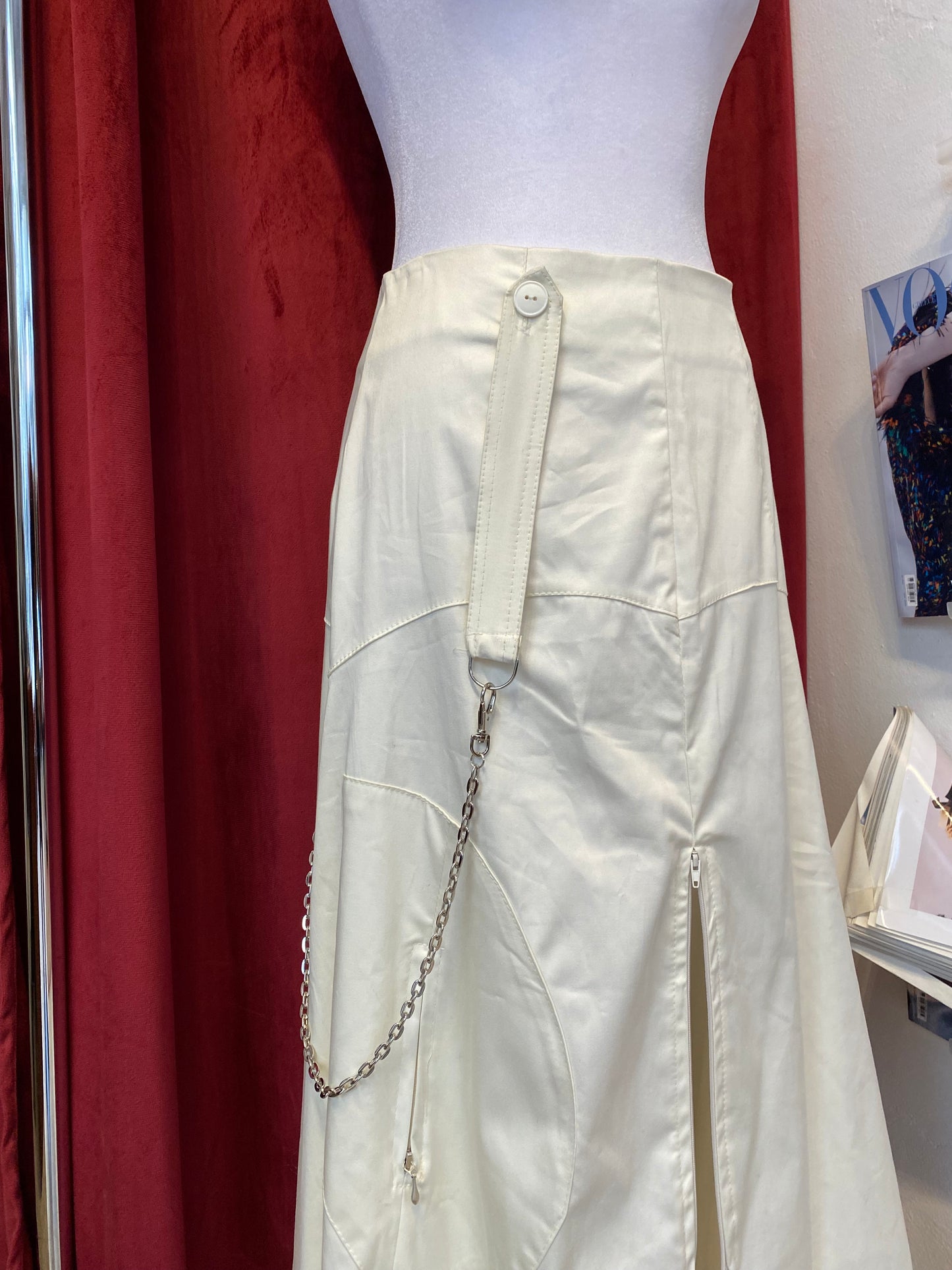 Brand new White cargo maxi skirt with zipper details