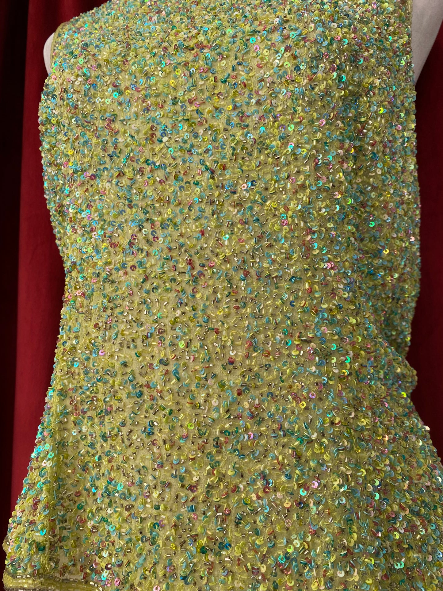 100% silk handbeaded green top 🧚