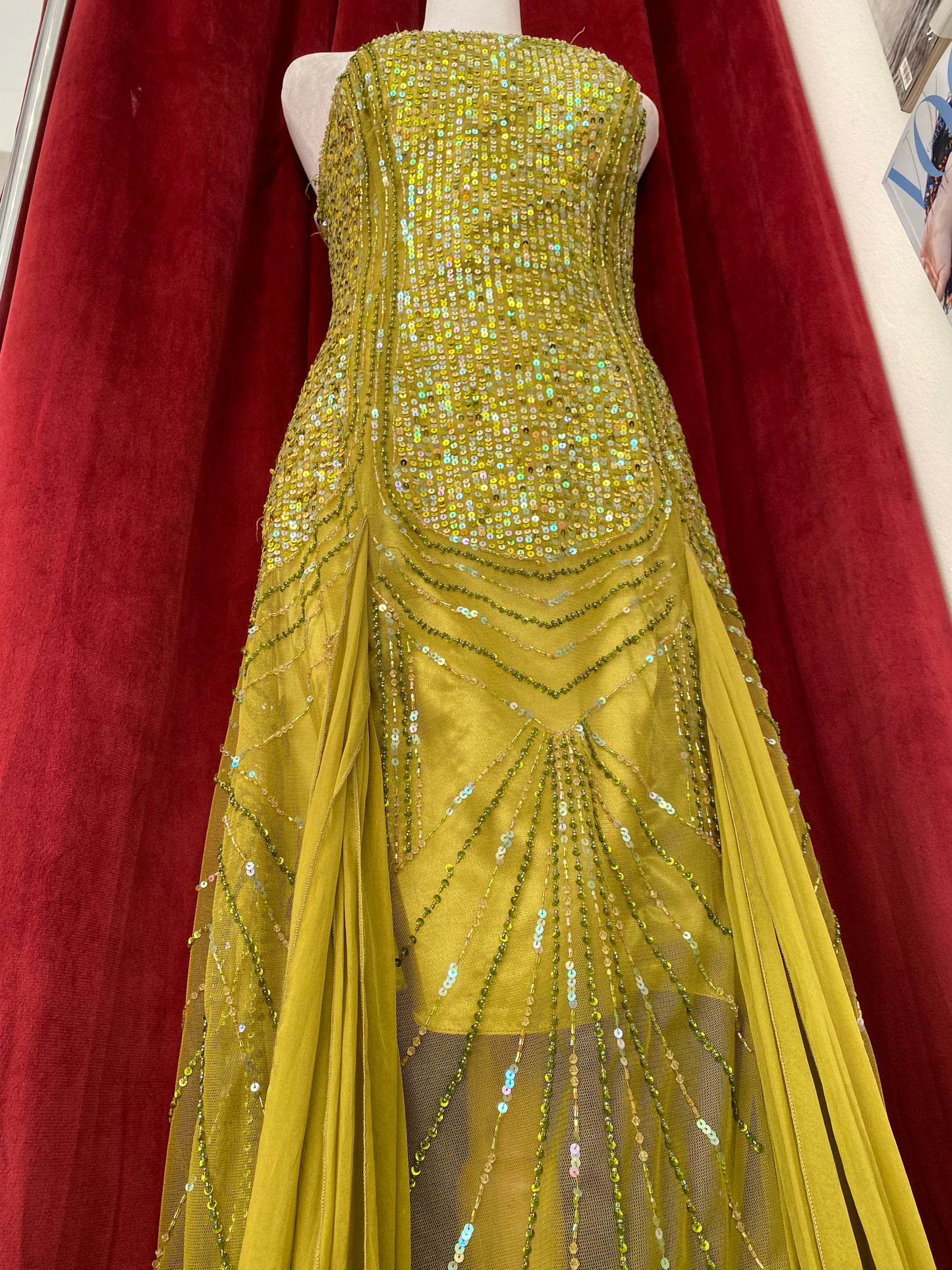 100% silk handbeaded green gown 🧚