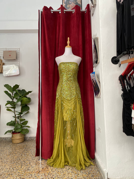 100% silk handbeaded green gown 🧚