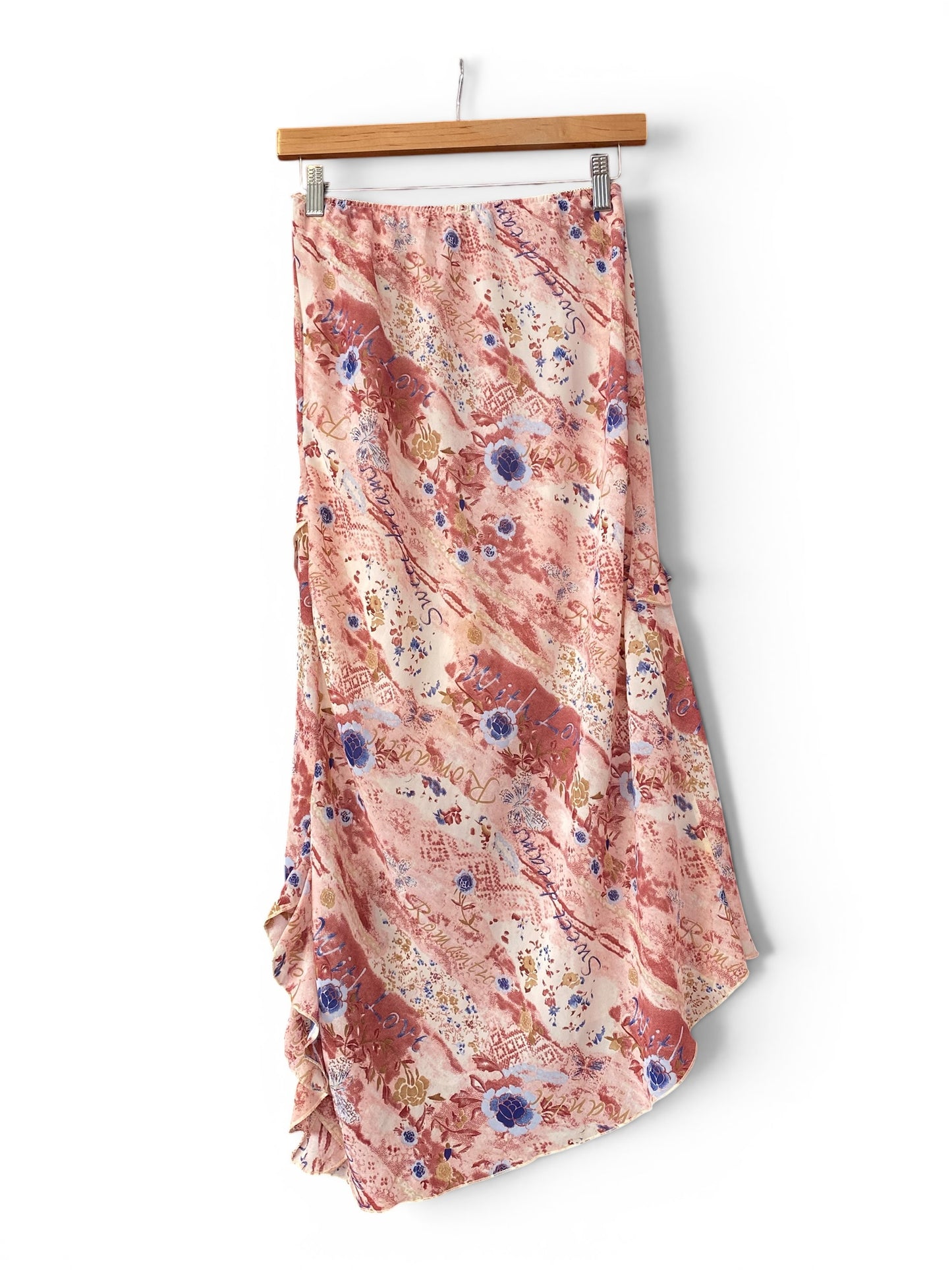 Romantic baby pink floral skirt 🌸