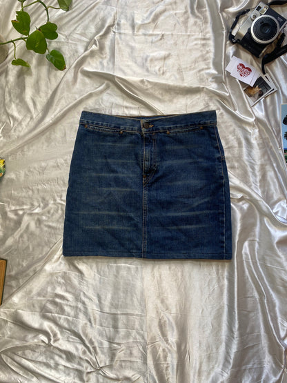 Levi’s Jean mini skirt
