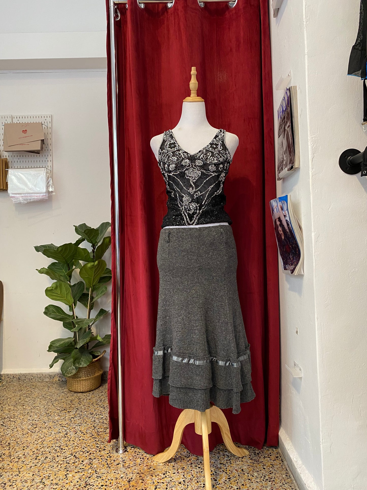 Grey mohair midi ruffled skirt