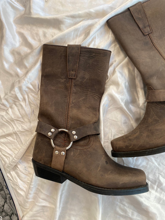 Leather brand new vintage brown boots