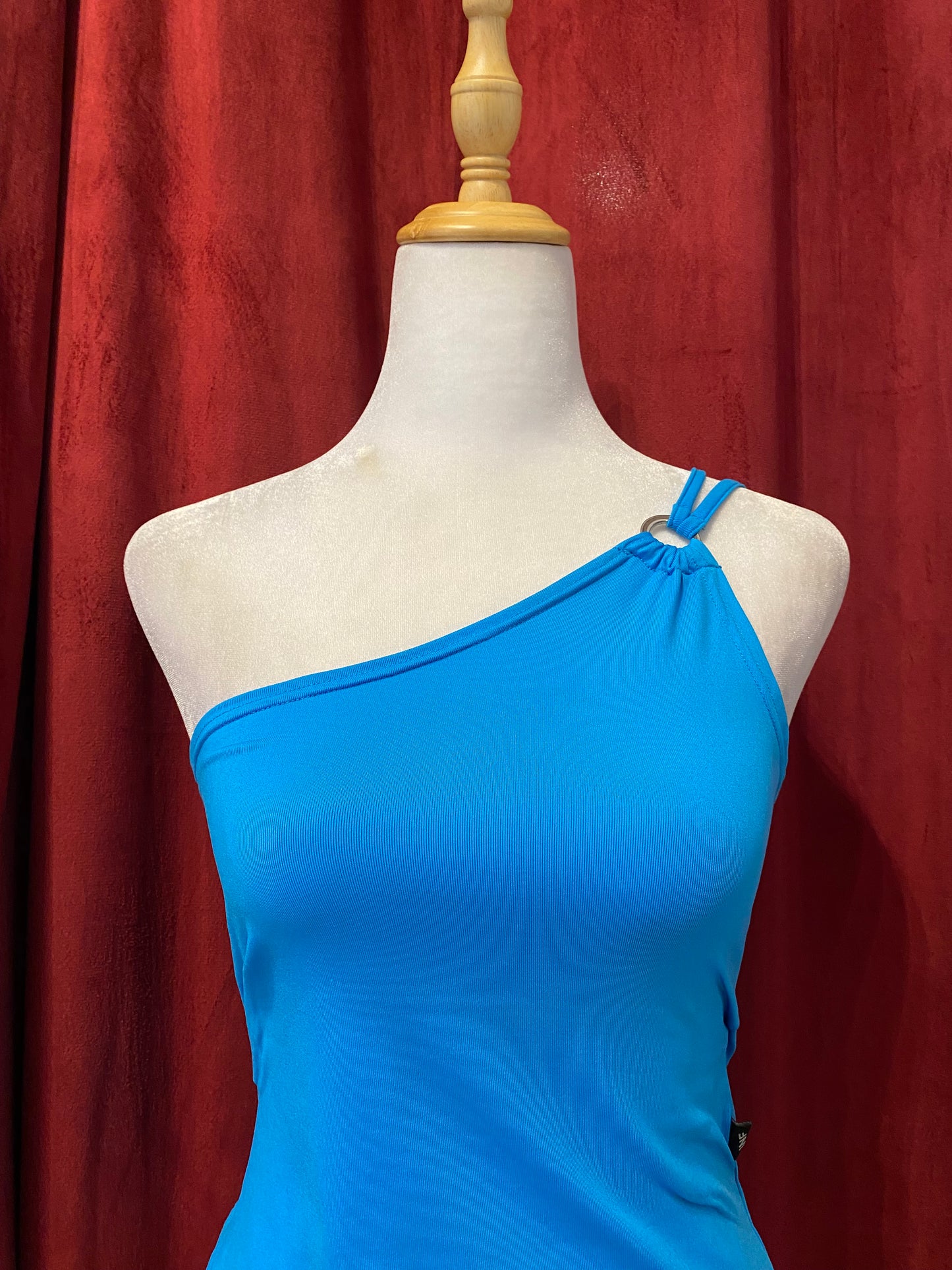 One shoulder deep blue summer top 🦋