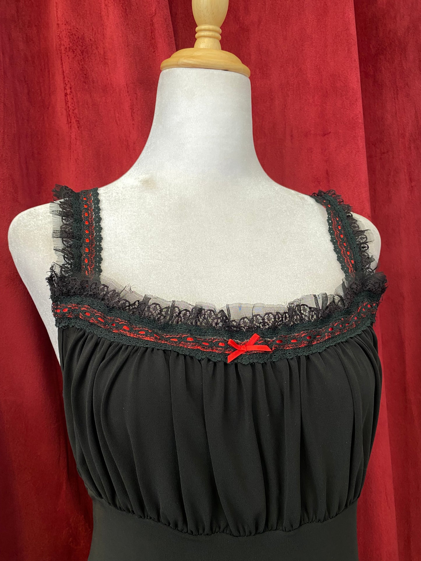 Morgan de Toi black y2k top with ruffled details 💋