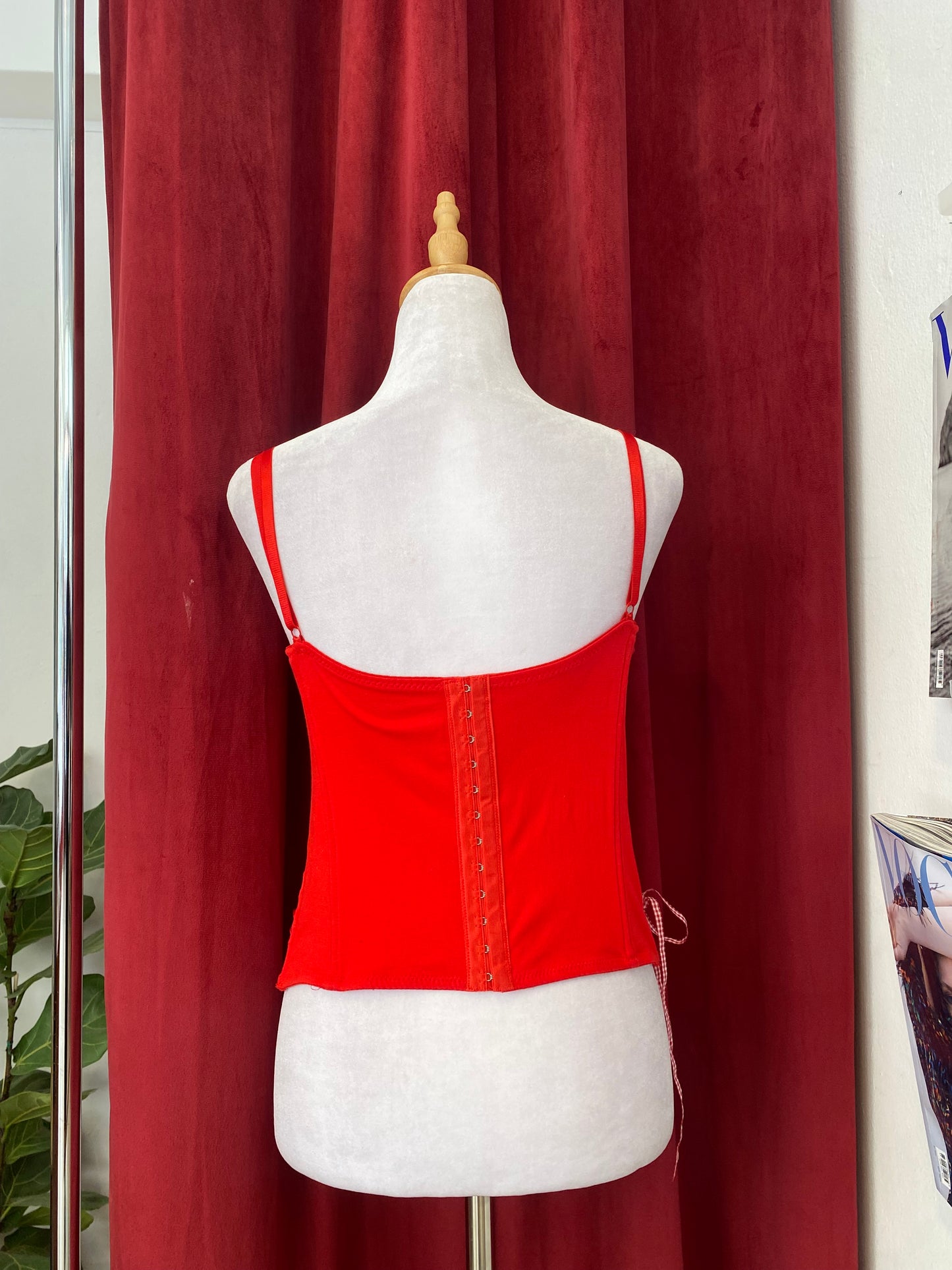 Red lace up corset 💋