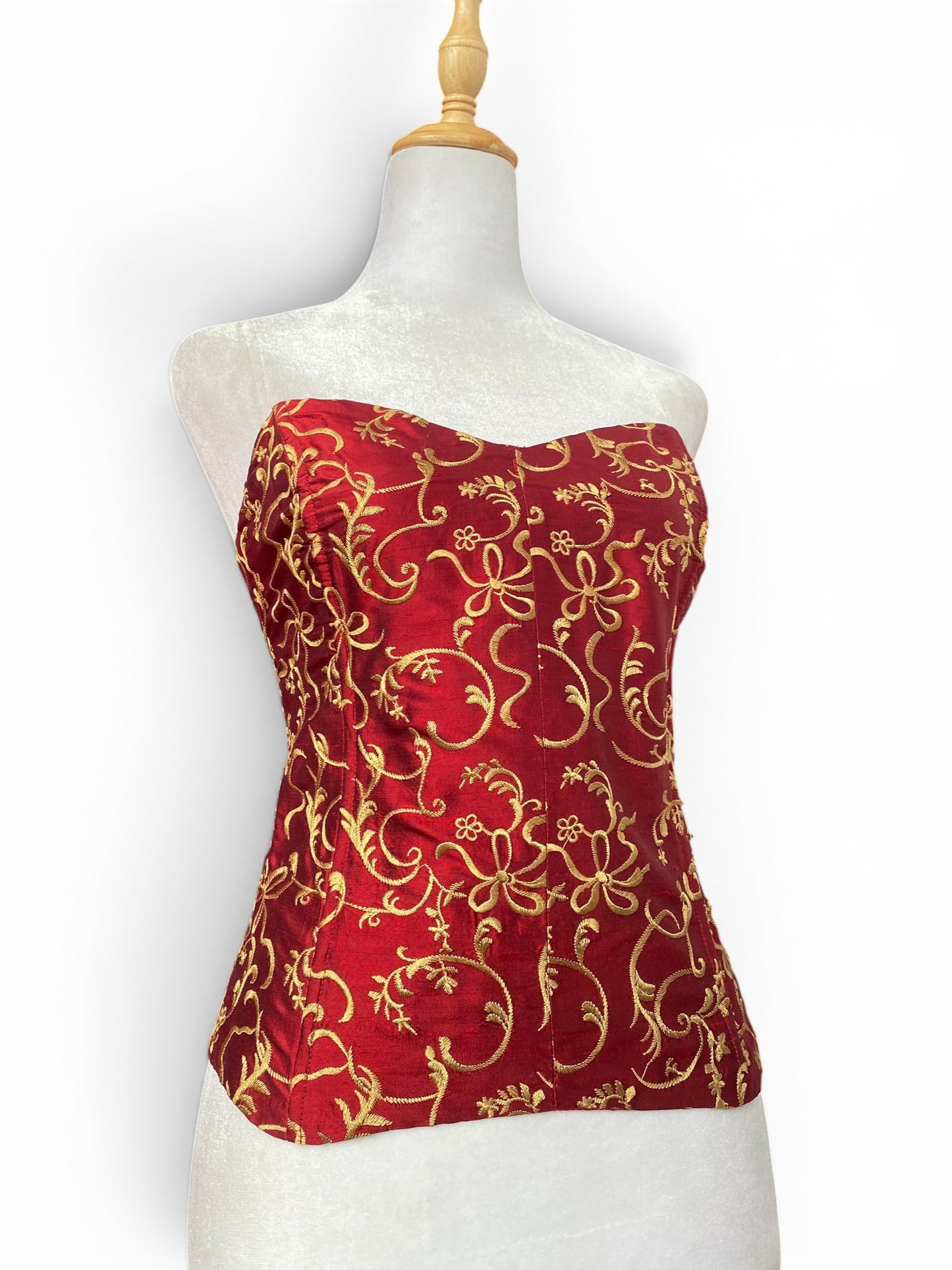 Bright red gold lace up corset 💋