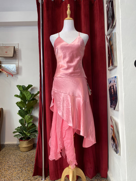 Brand new pink satin set with ruffled details