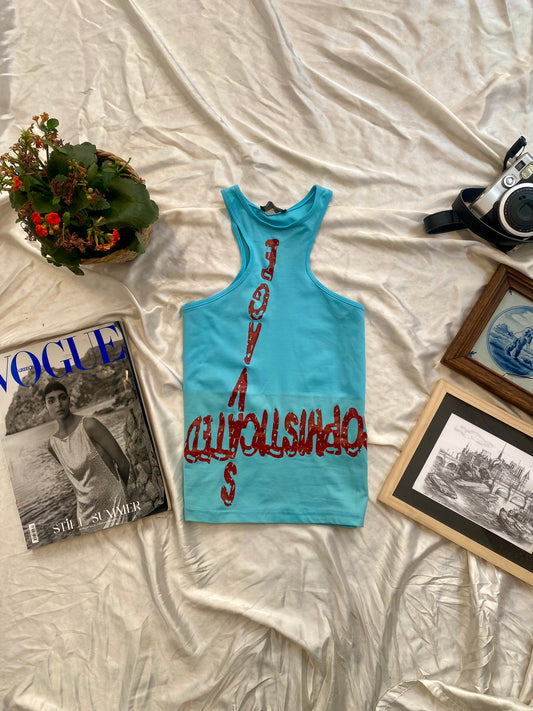 Baby blue y2k top with red graphic details 💋