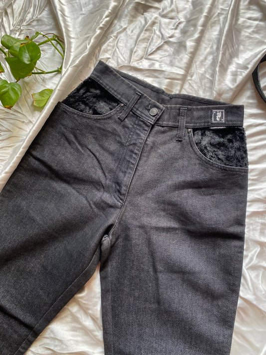 Dark 90s jeans with fur pockets