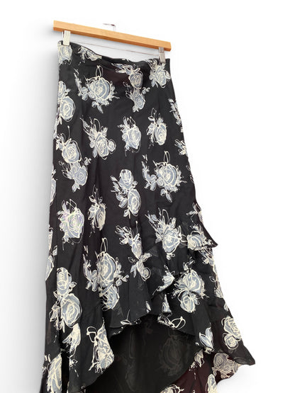 Midi ethereal floral skirt 🖤