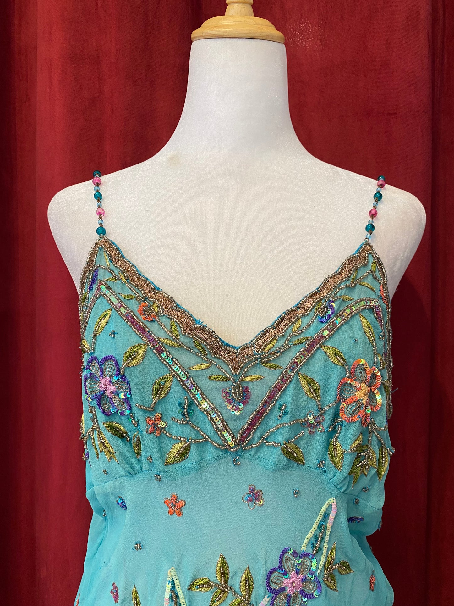 100% silk brand new handbeaded baby blue top 🦋