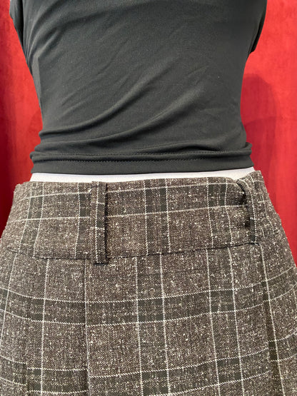 Mini pleated grey skirt