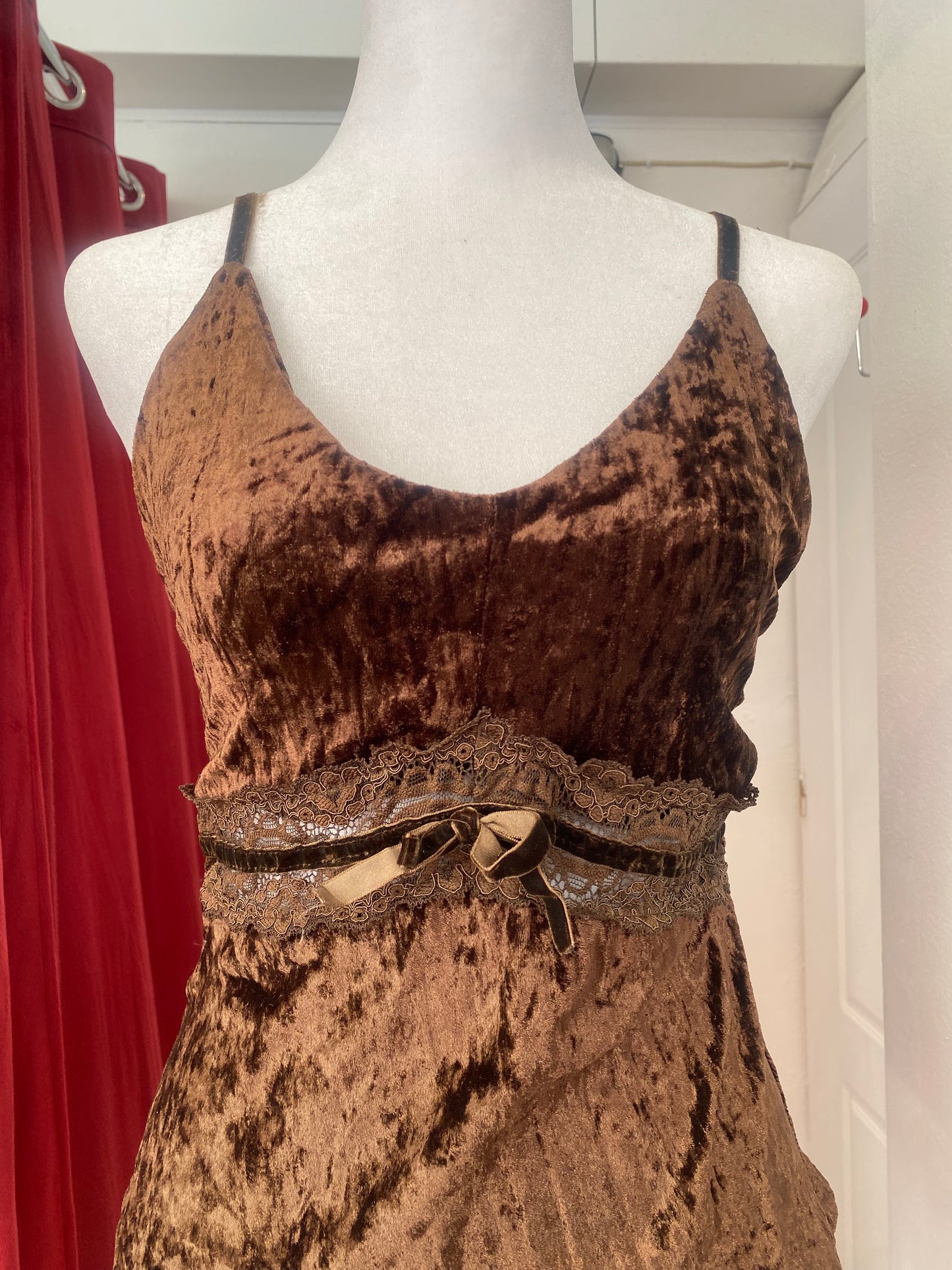 Brand new brown velvet top with bow