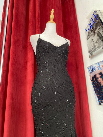 100% silk brand new handcrafted black gown with ruffled details ♟️