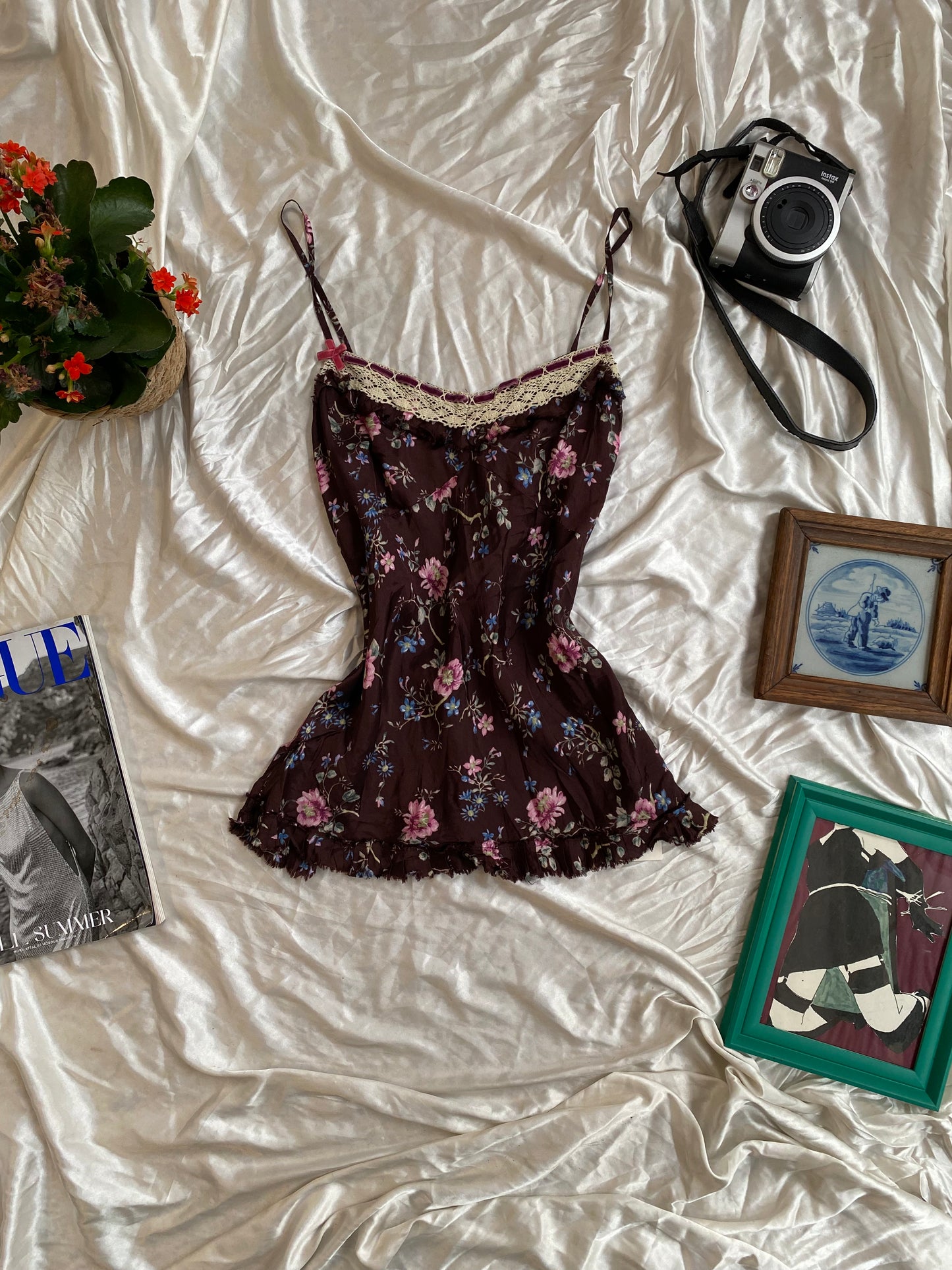 Vintage Benetton floral brown blouse with lace details