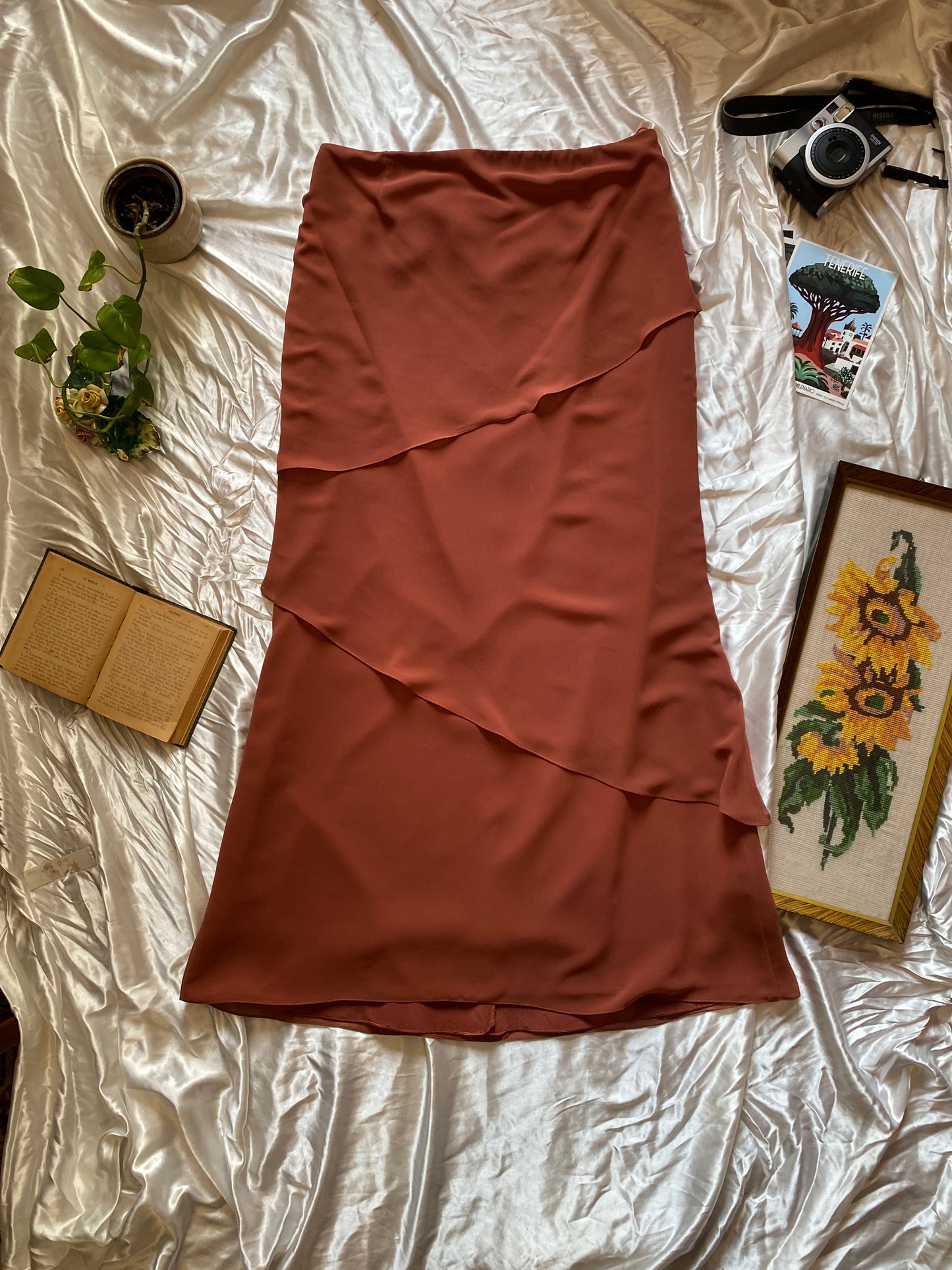 2 piece set brand new with handbeaded details