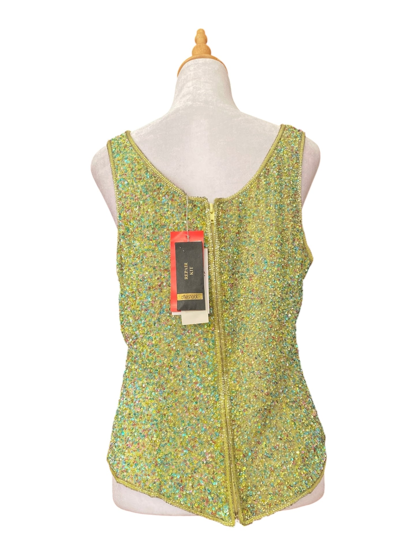 100% silk handbeaded green top 🧚