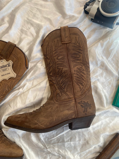 Suede brand new vintage brown cowboy boots