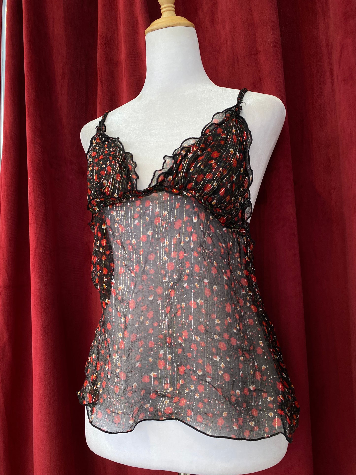 Lingerie see through top with floral details 💐