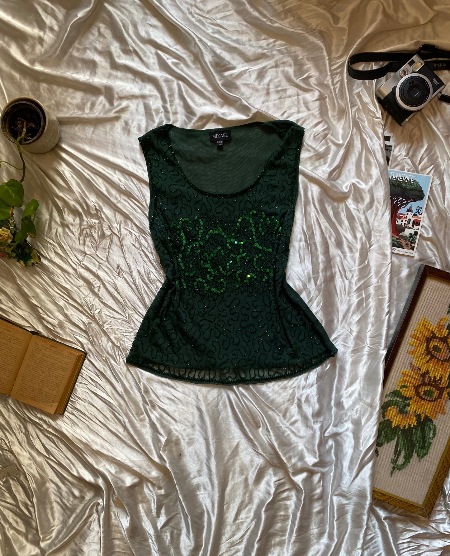 Brand new emerald 2 toned sequin top