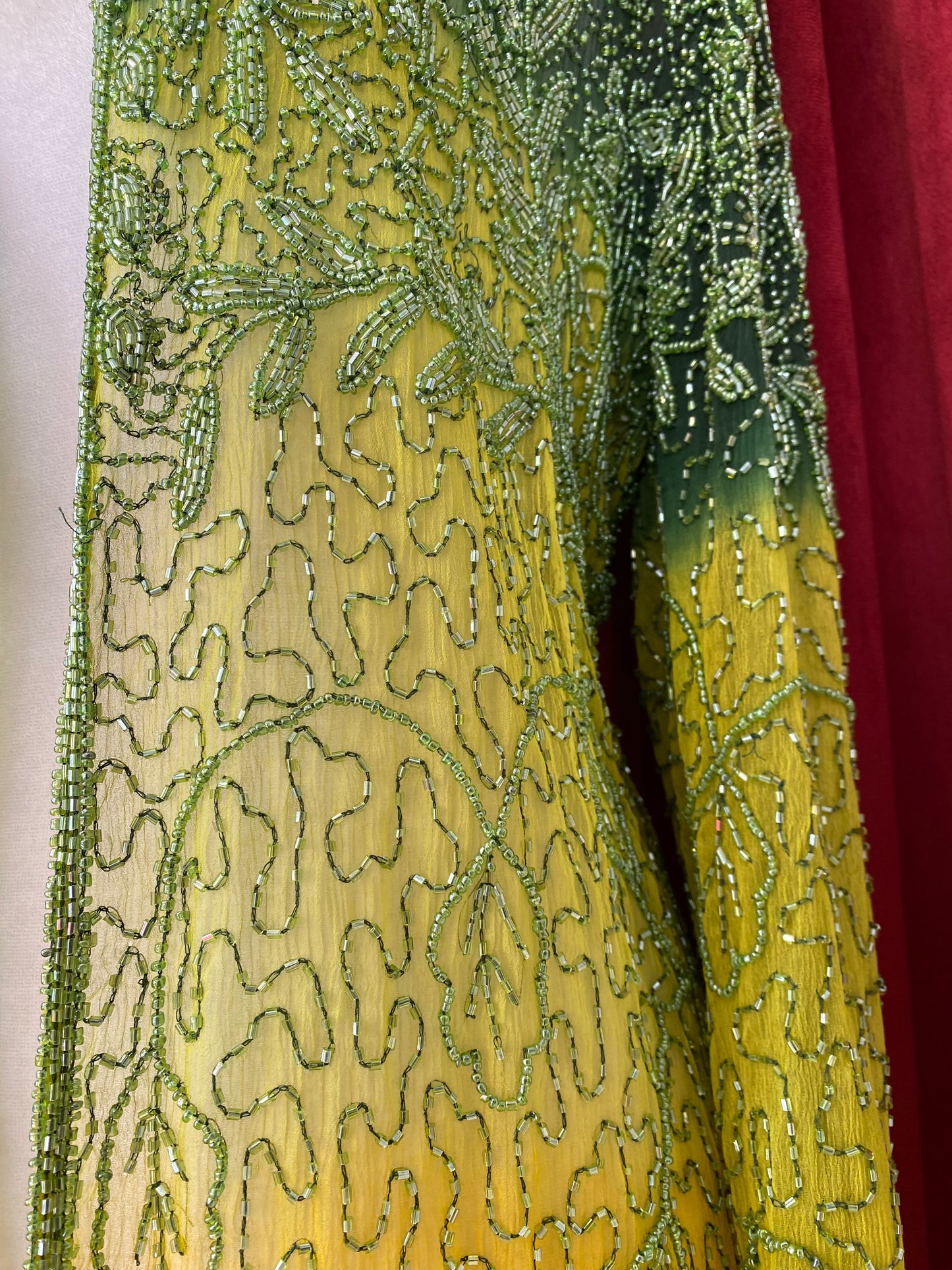 100% silk handbeaded luxurious cardigan 💚