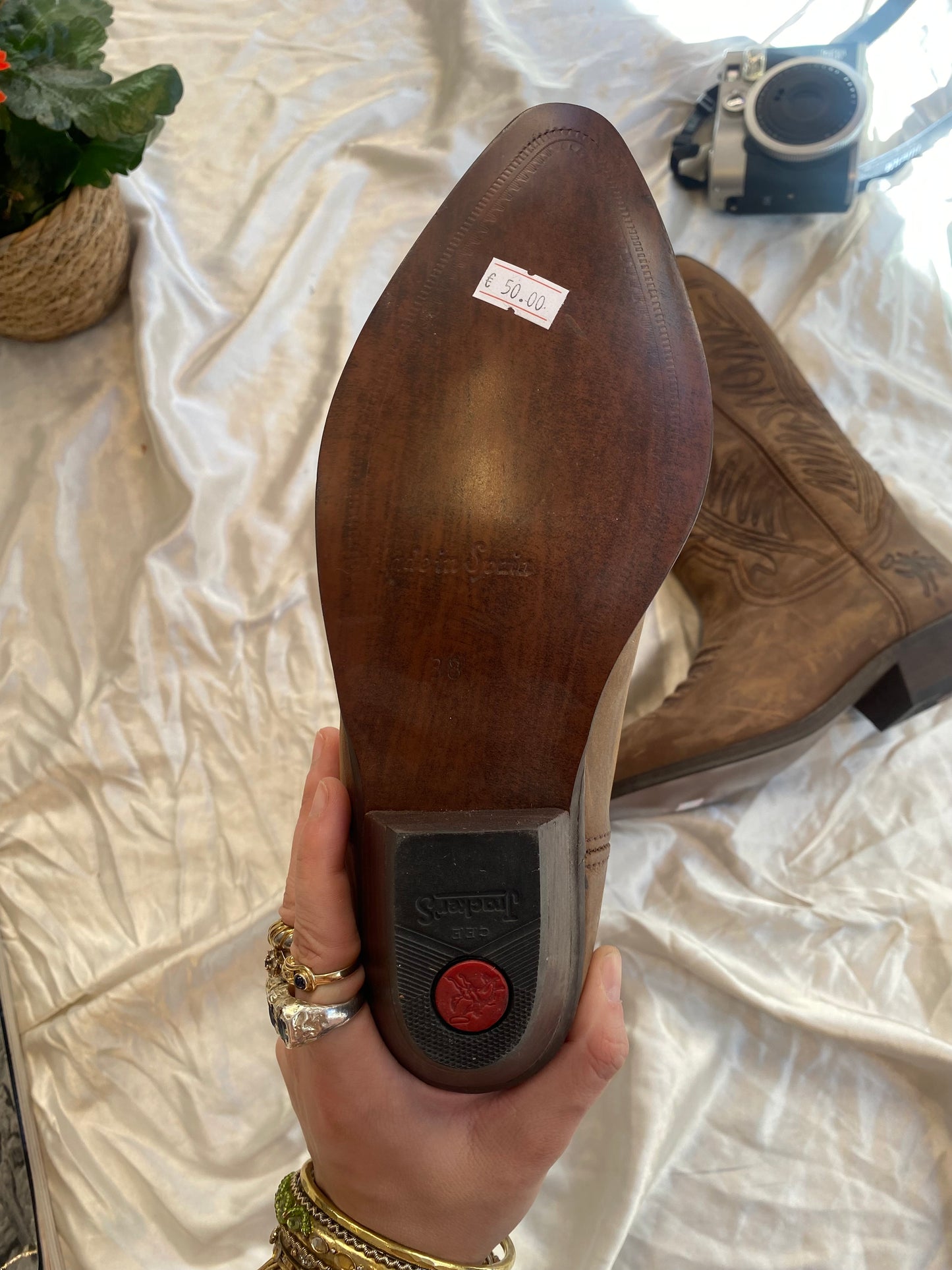 Suede brand new vintage brown cowboy boots