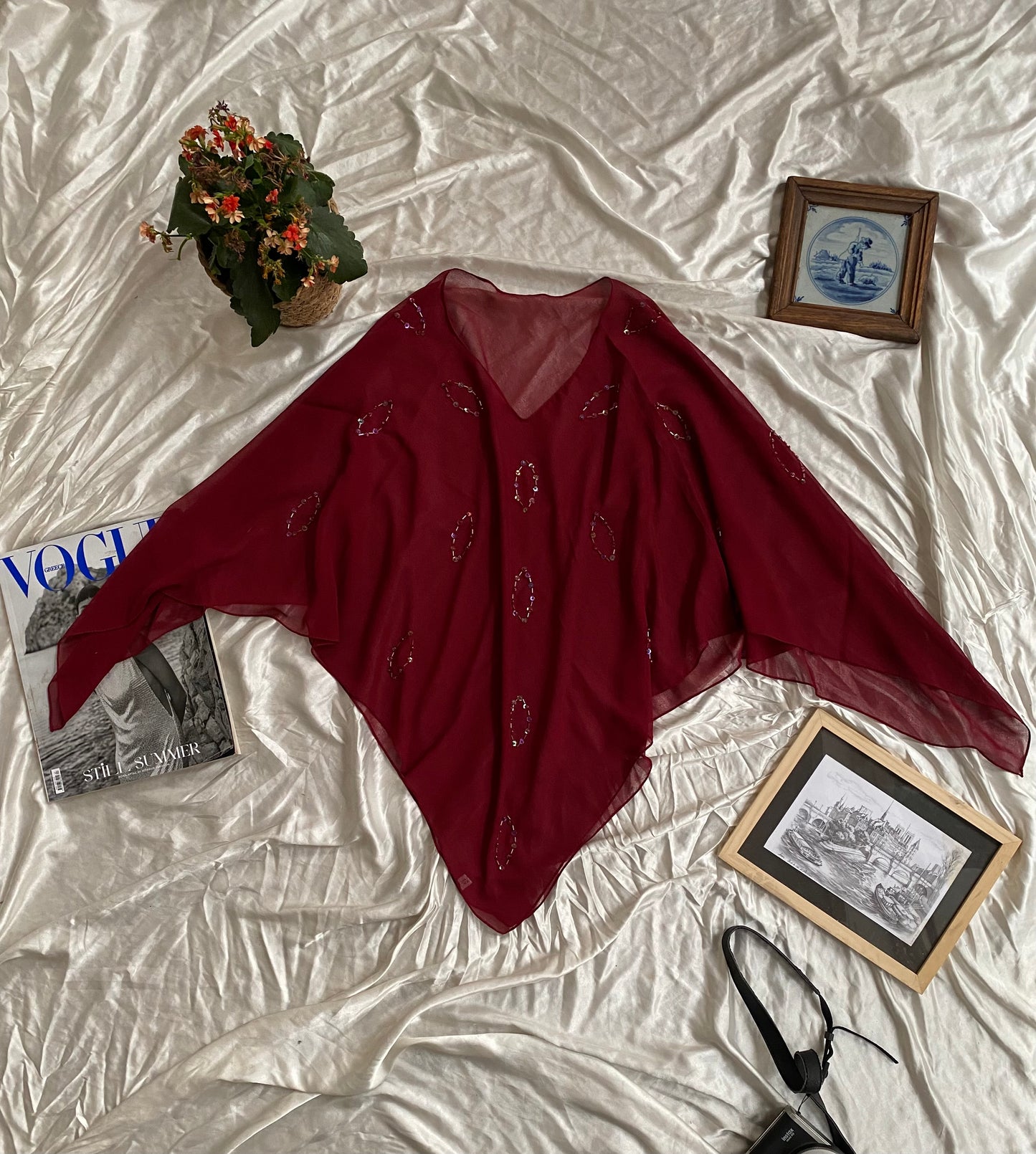 Brand new burgundy poncho  worth sequin details