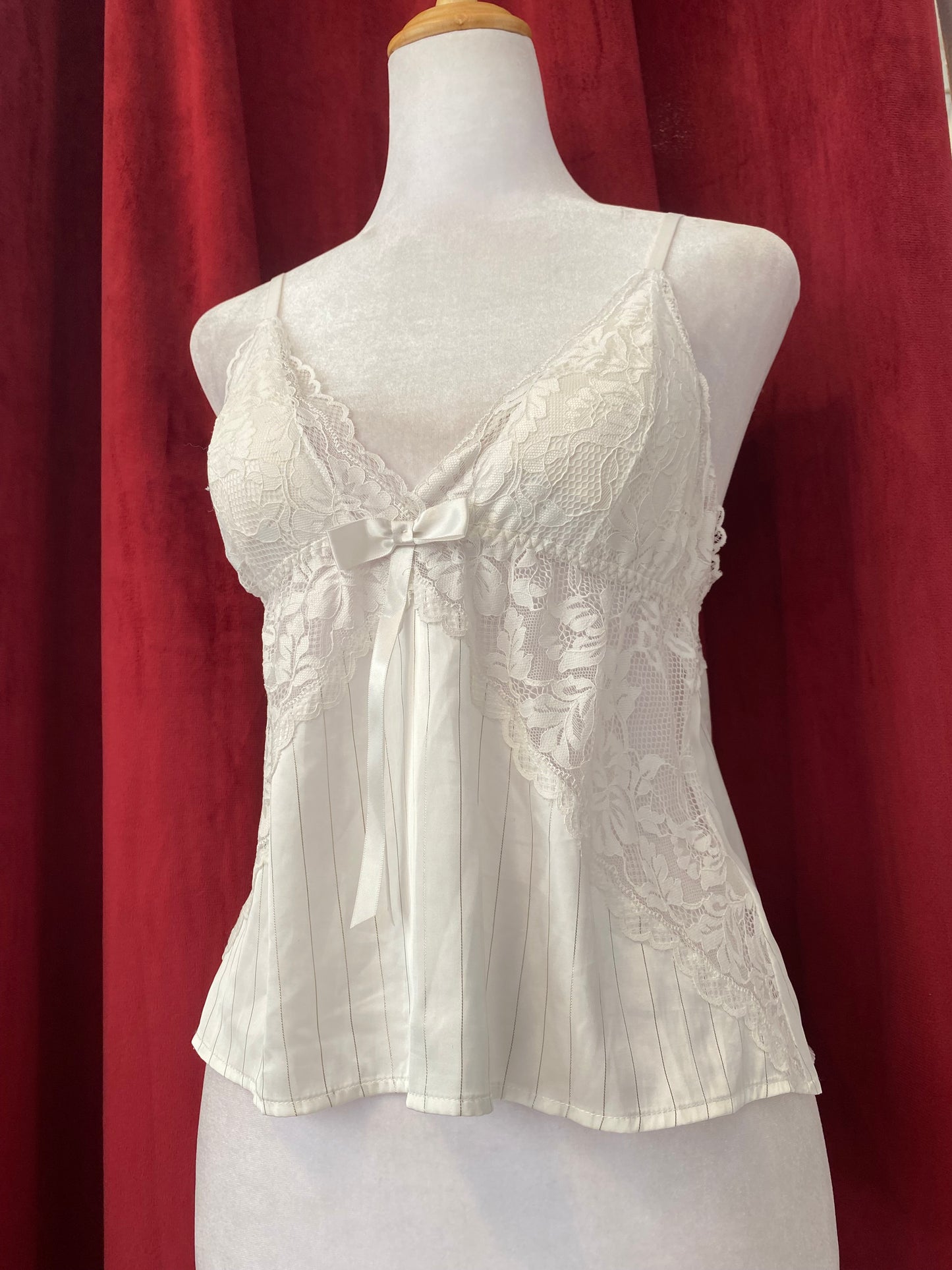 White lace corset top 🤍