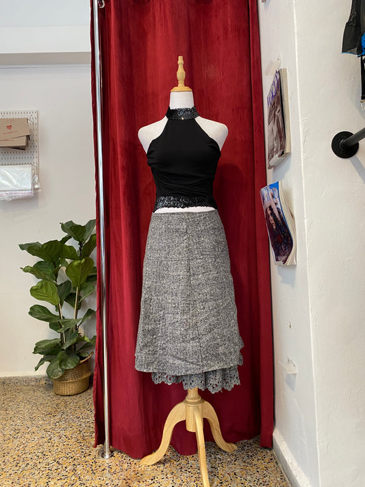 Grey midi skirt with lace details on the bottom