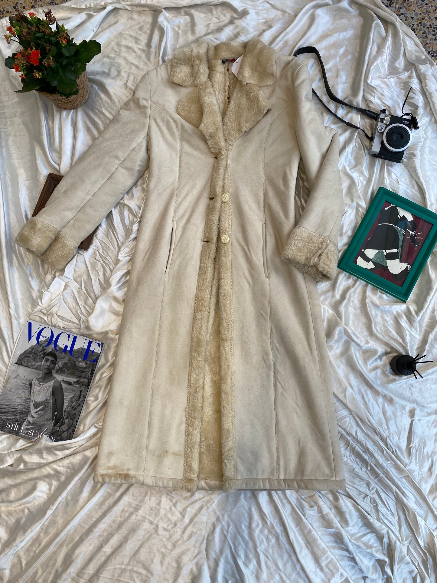 Long white winter coat with vegan fur