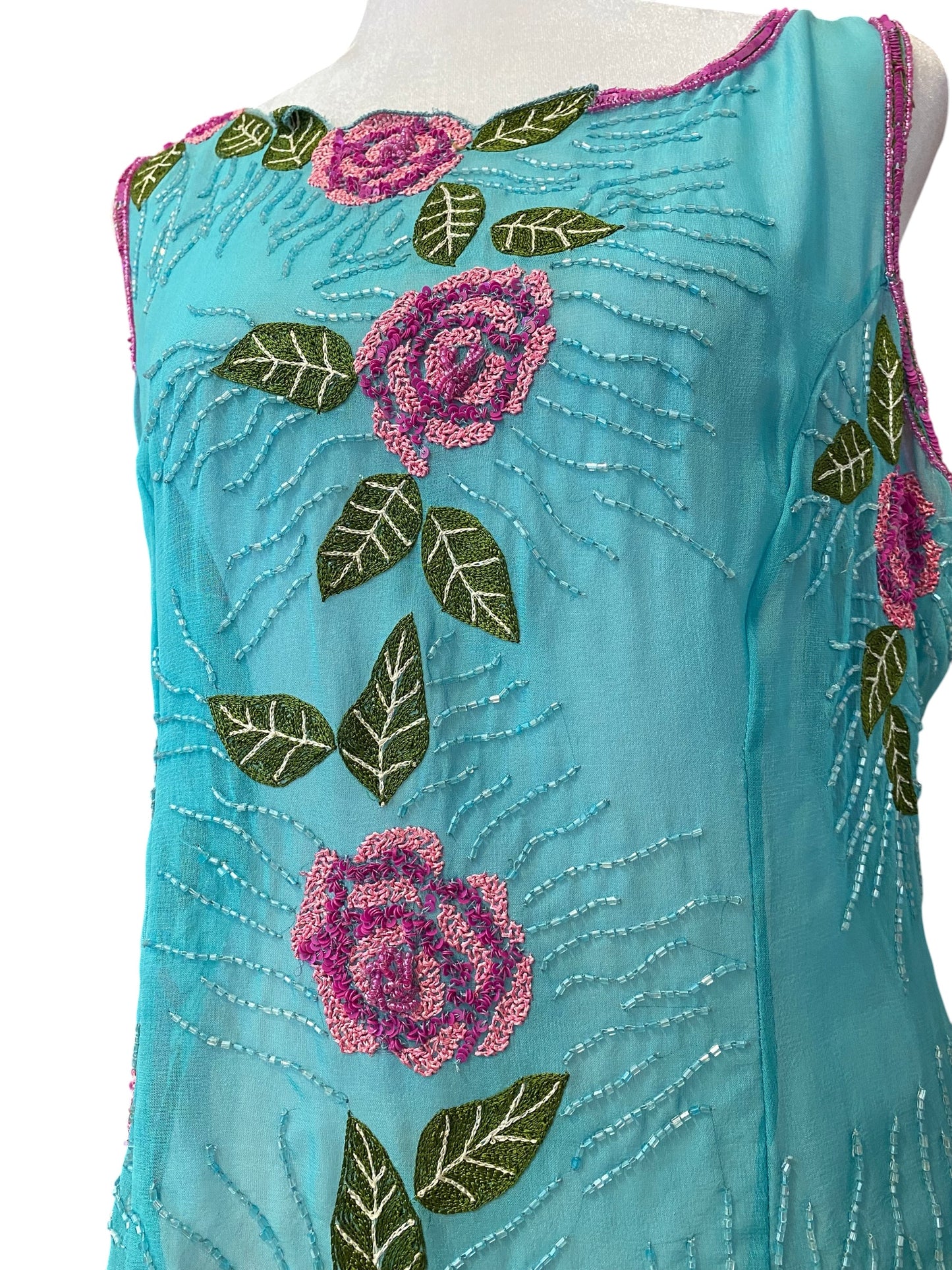 100% silk brand new aftershock handbeaded top 💙