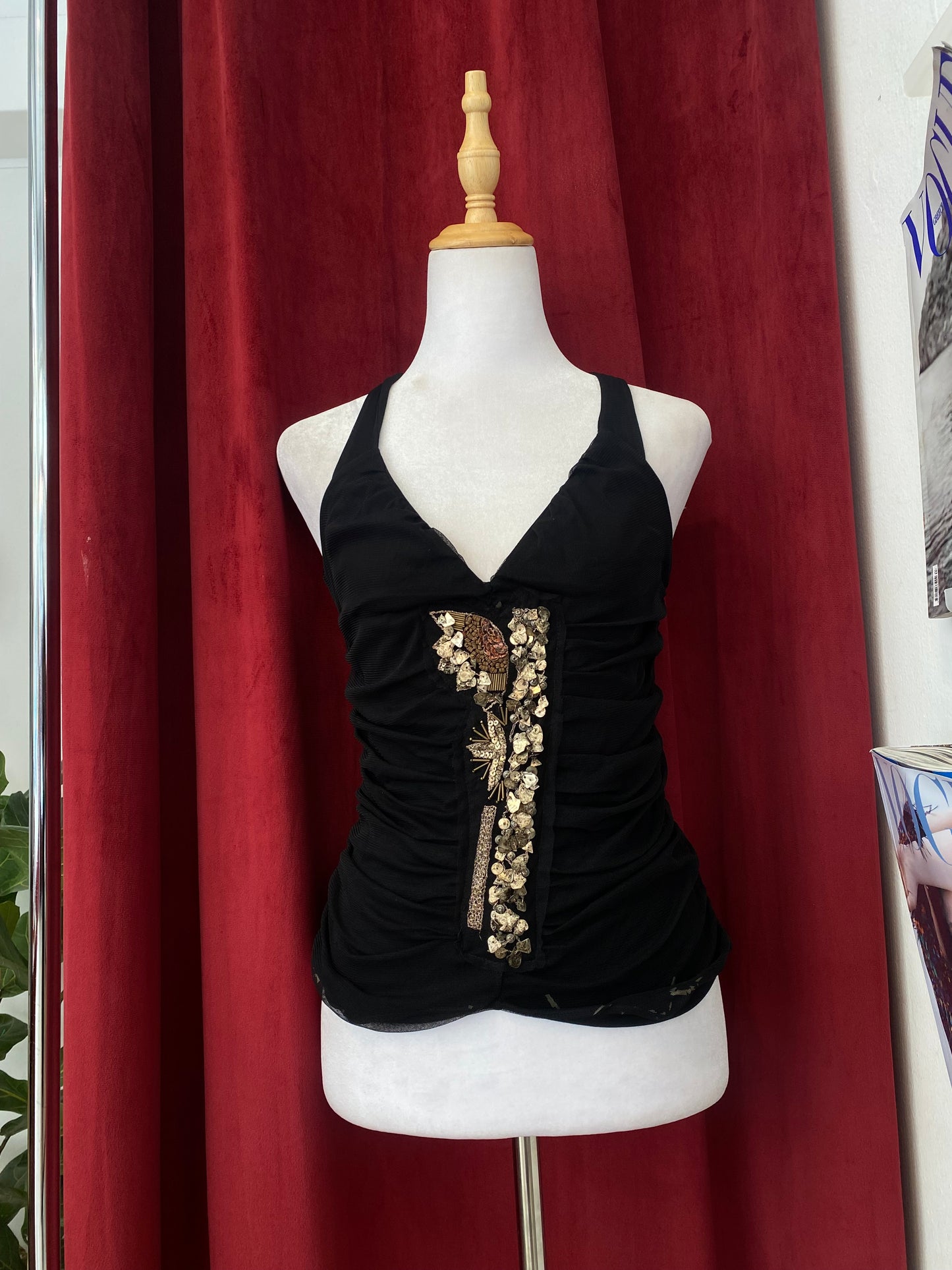 Black tight rushed up top ♟️