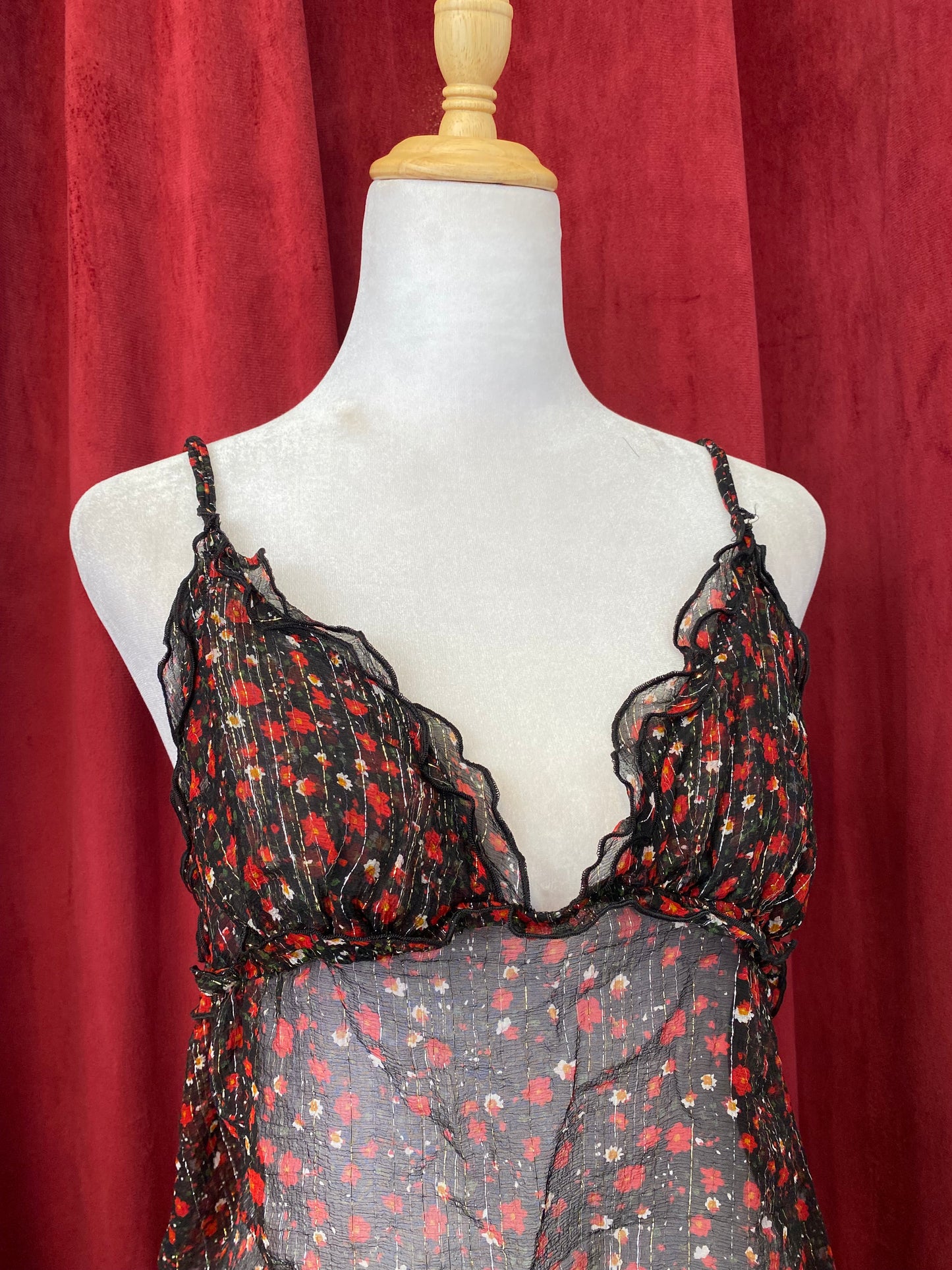 Lingerie see through top with floral details 💐