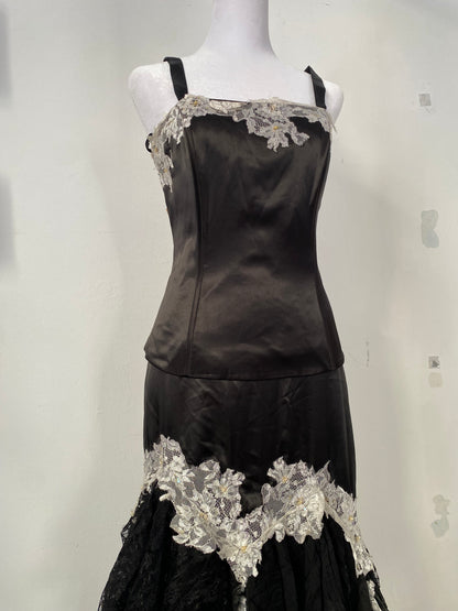 Brand new y2k set with ruffles and amazing lace details