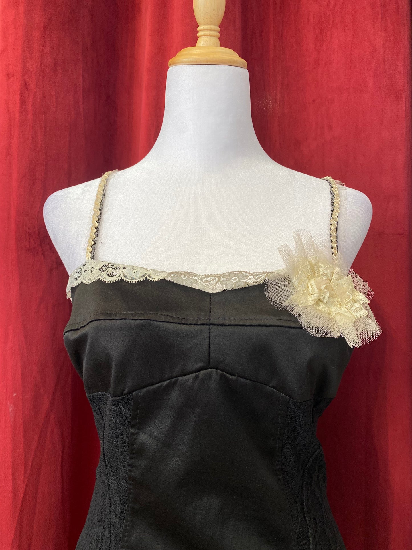 Classical Italian bodycon dress with lace details and open back