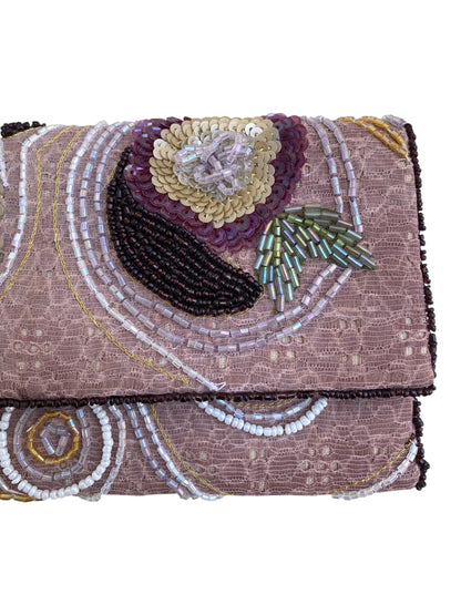 The ultimate summer clutch