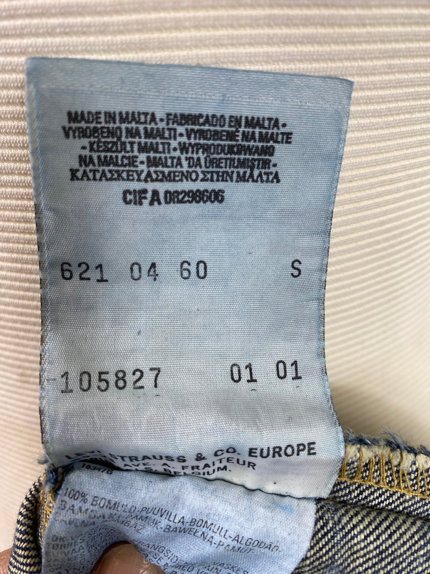 Levi’s Jean mini skirt