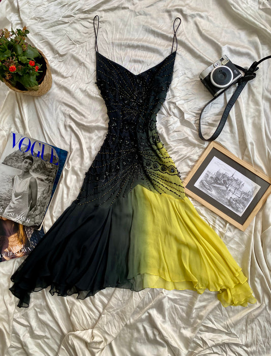 100% silk yve London handbeaded black  gown 🖤