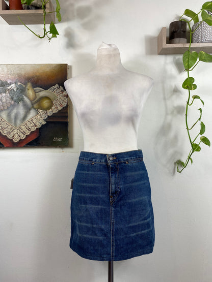 Levi’s Jean mini skirt