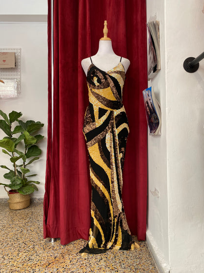 100% silk brand new handcrafted sequin multicoloured gown 🖤