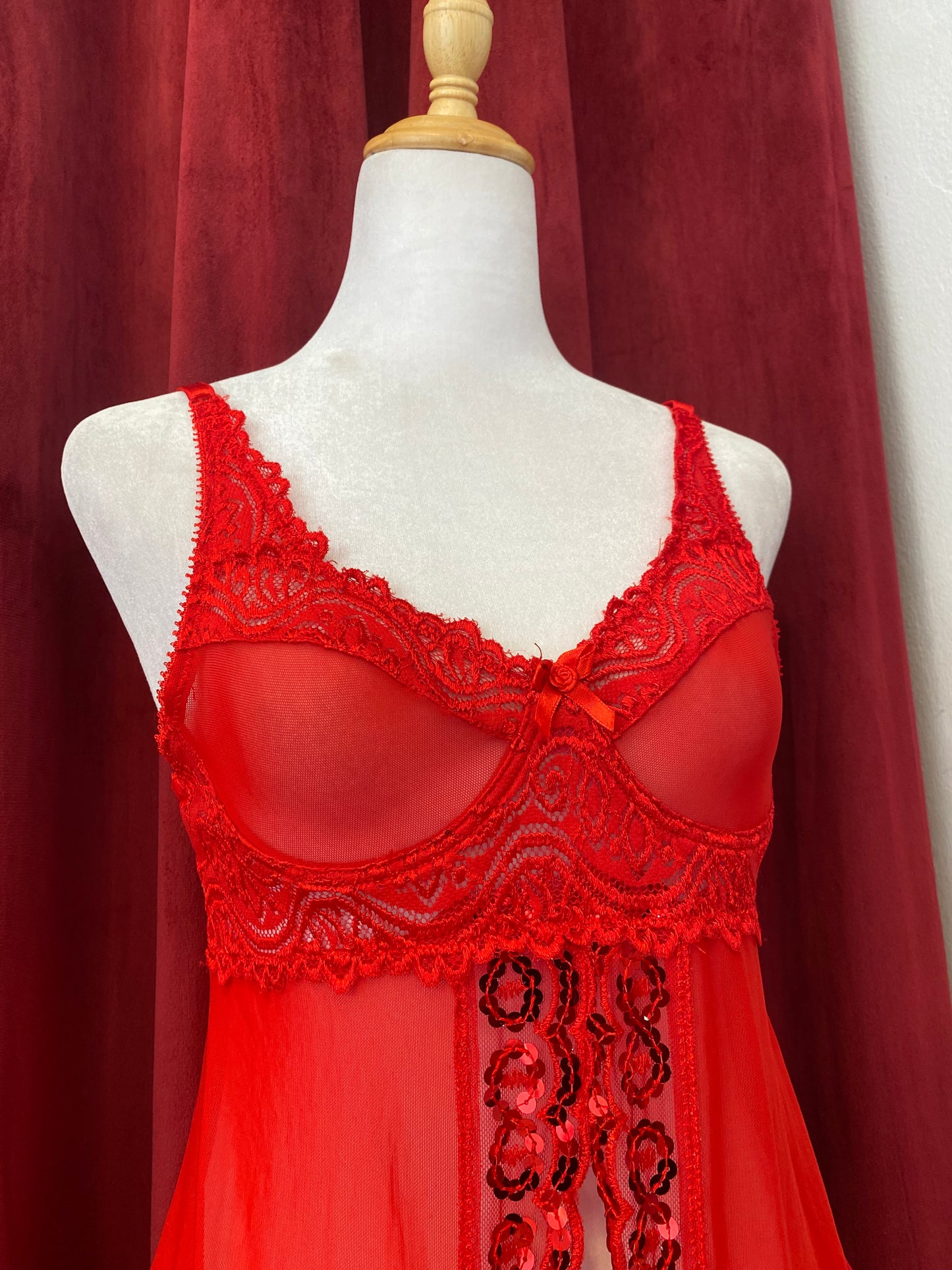 Red sequin corset top 🔥